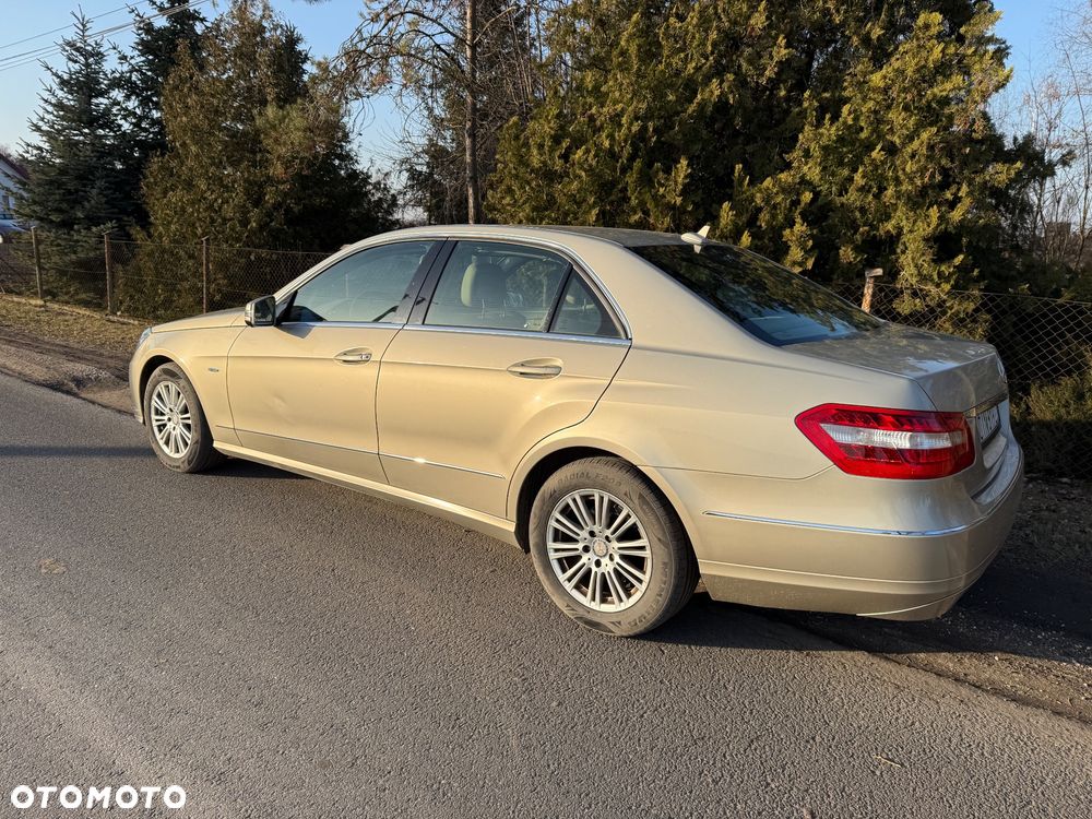 Mercedes-Benz Klasa E 200 BlueTEC 7G-TRONIC Avantgarde - 4