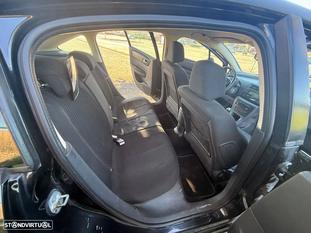 Citroën C4 1.4 16V SX - 12
