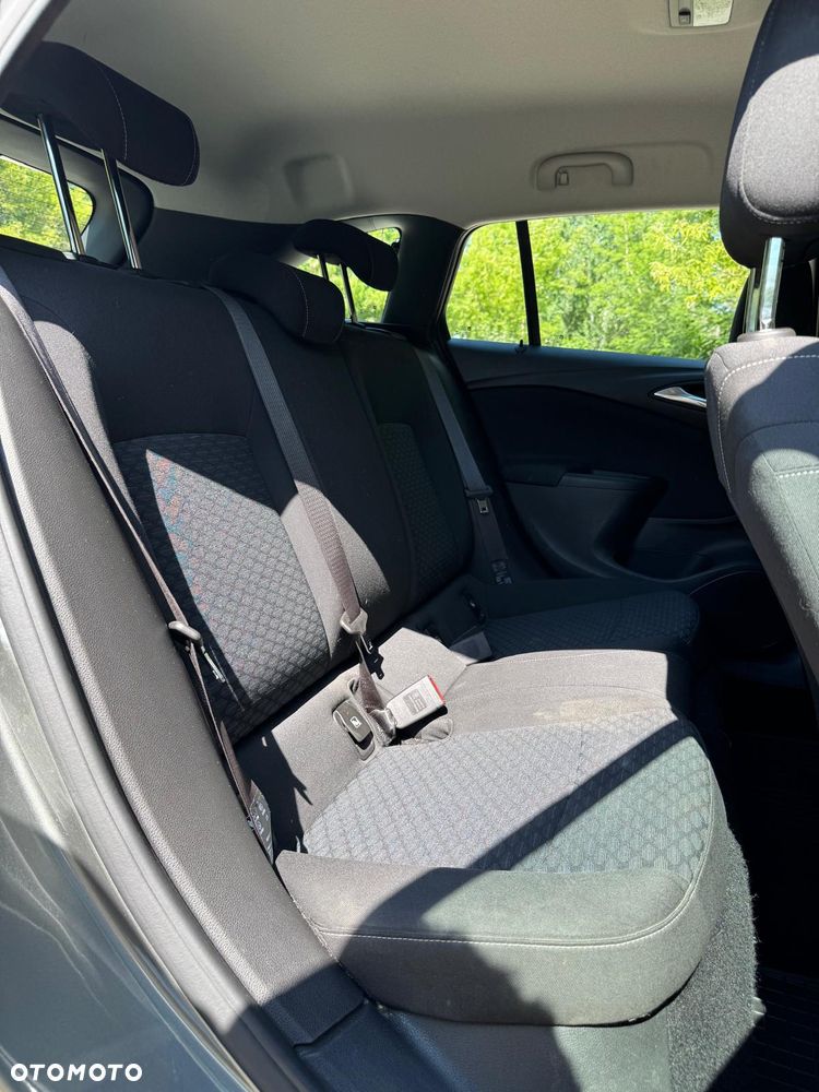 Opel Astra 1.2 T Edition S&S - 14