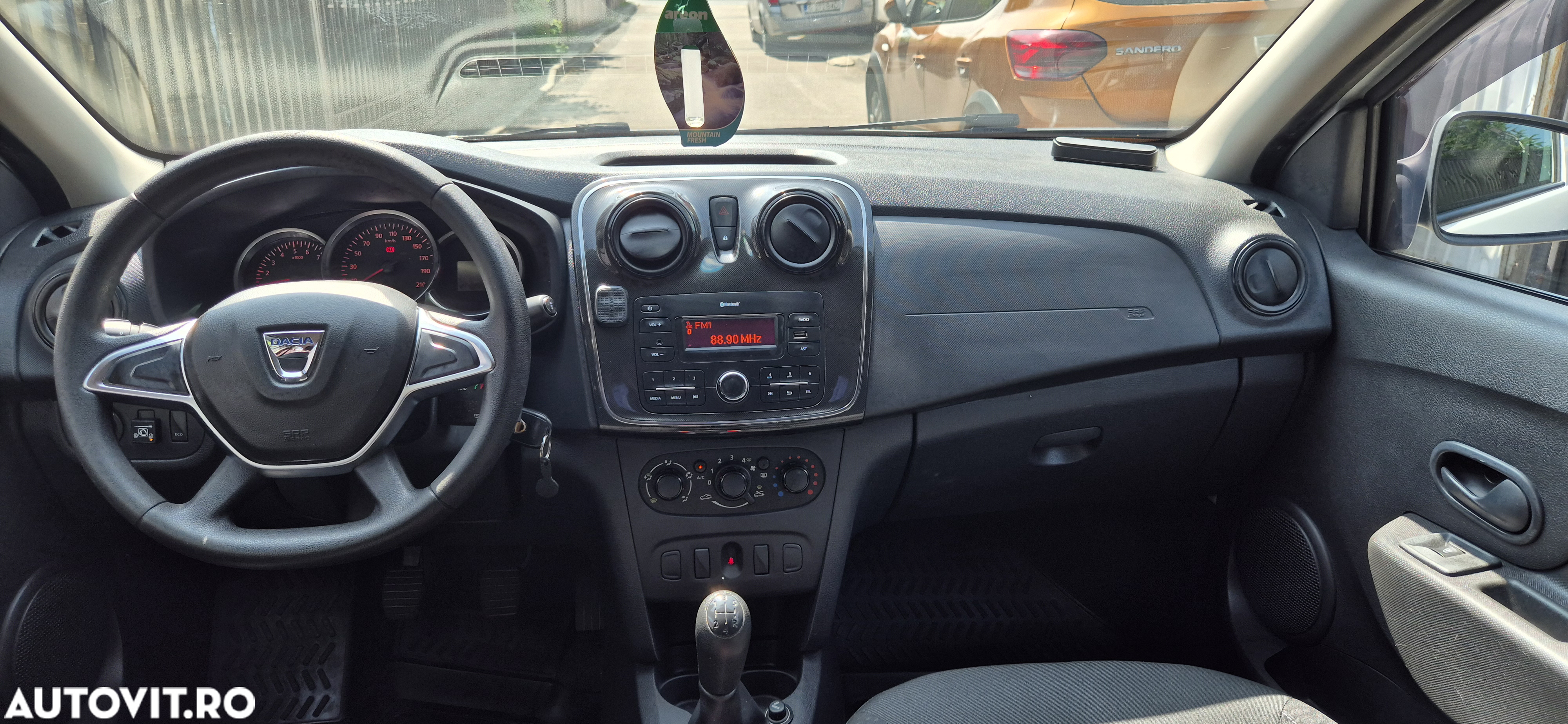 Dacia Logan - 4