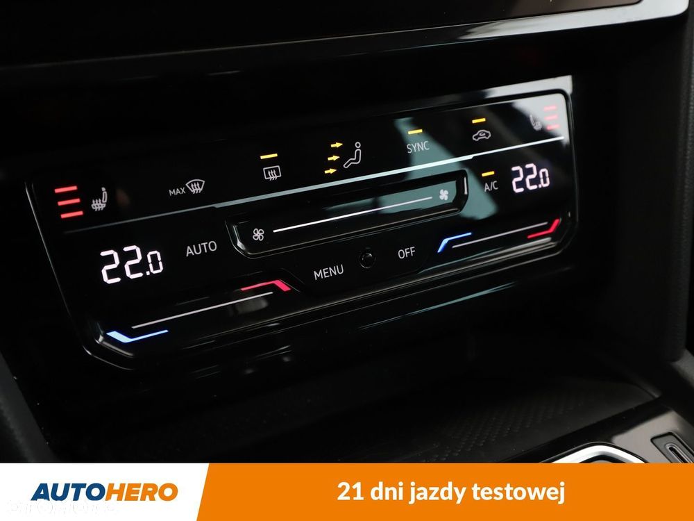 Volkswagen Passat - 26