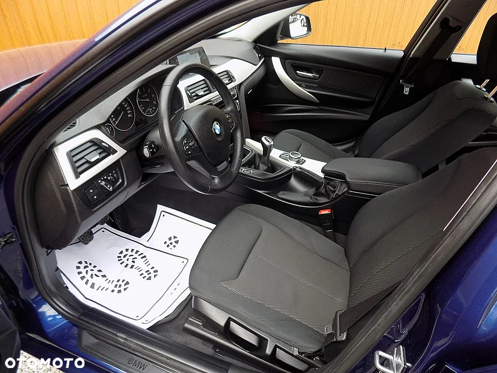 BMW Seria 3 316d Touring - 5