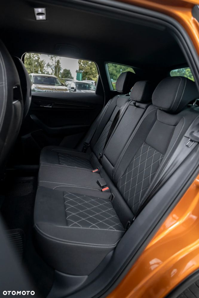 Skoda Karoq 1.5 TSI ACT Selection DSG - 11