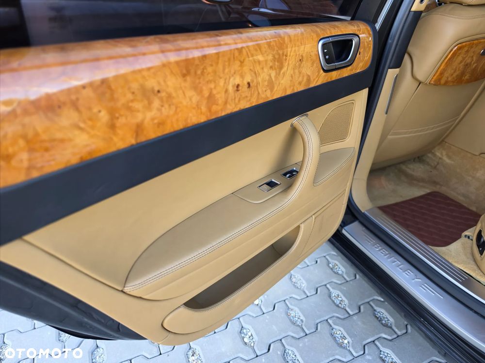 Bentley Flying Spur - 18