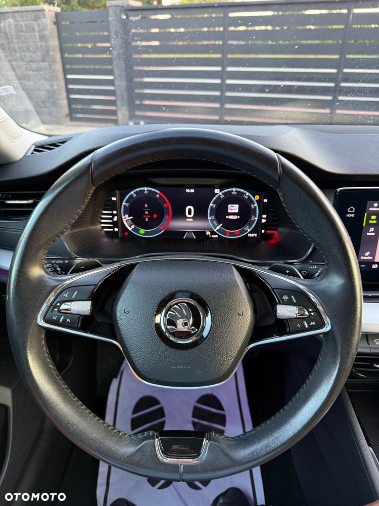 Skoda Octavia 2.0 TDI Elegance DSG - 22