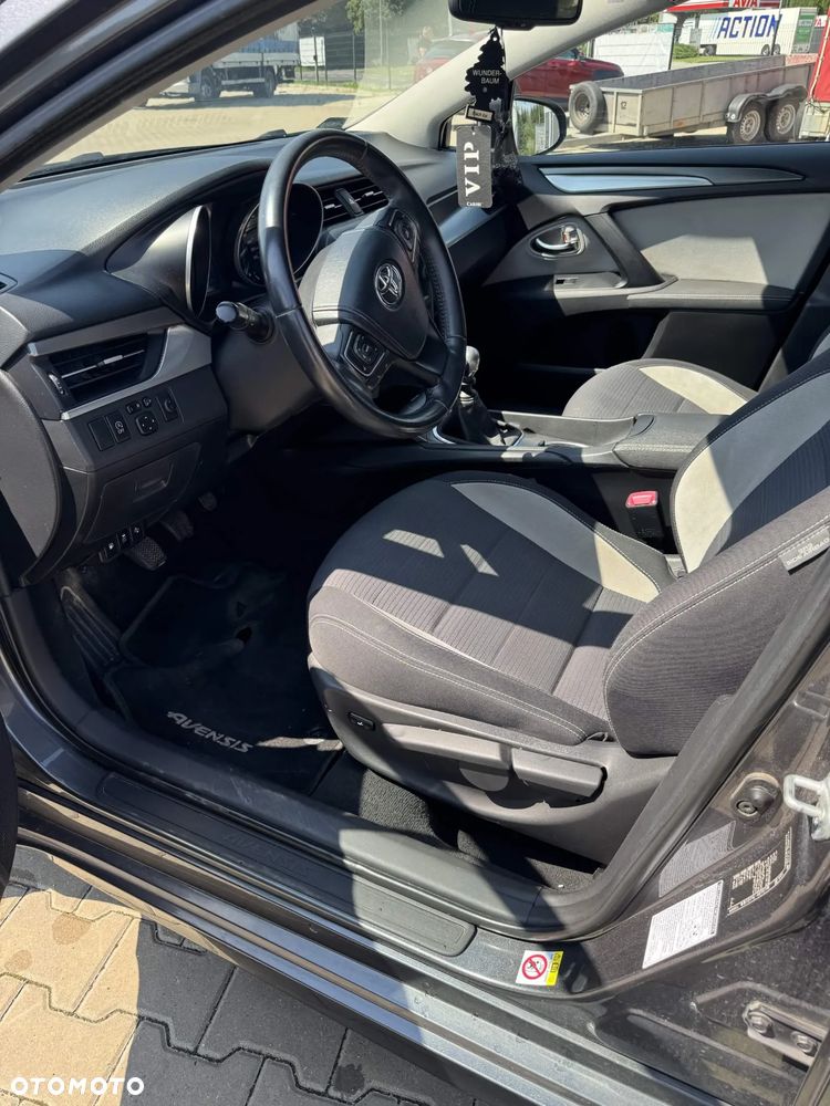 Toyota Avensis 2.0 D-4D Premium - 10