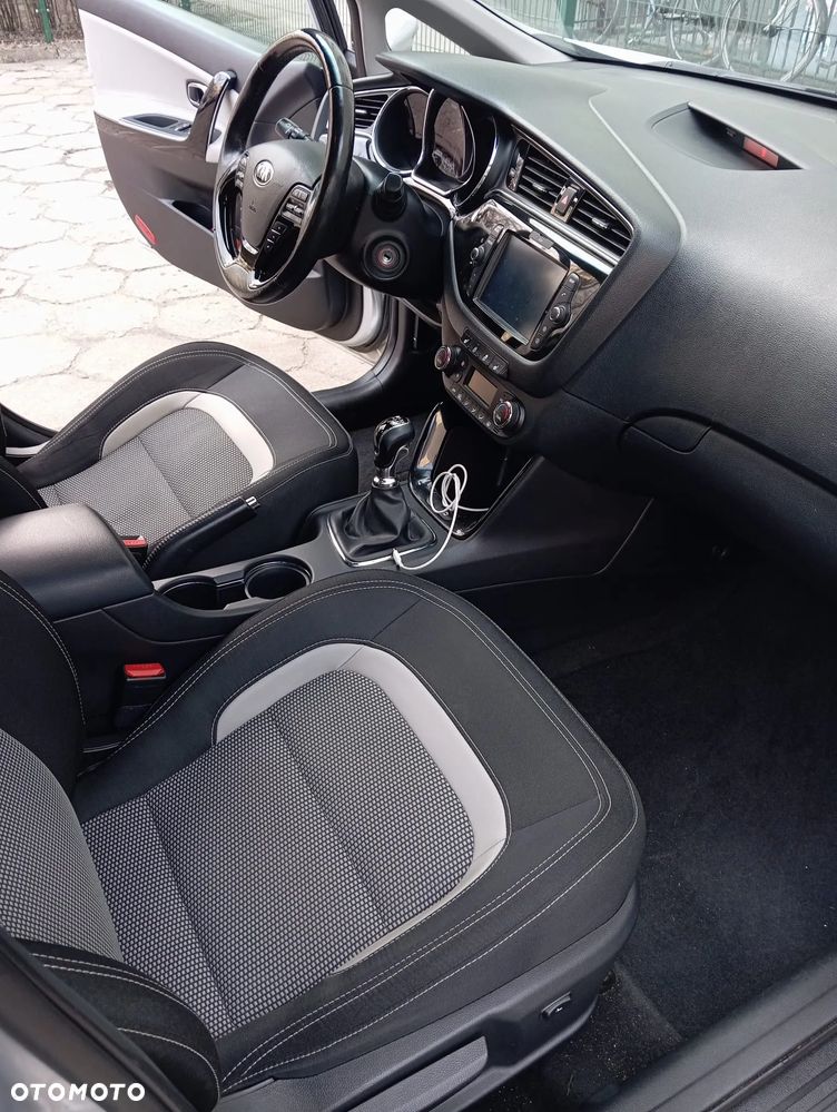 Kia Ceed 1.6 CRDi L Business Line - 20