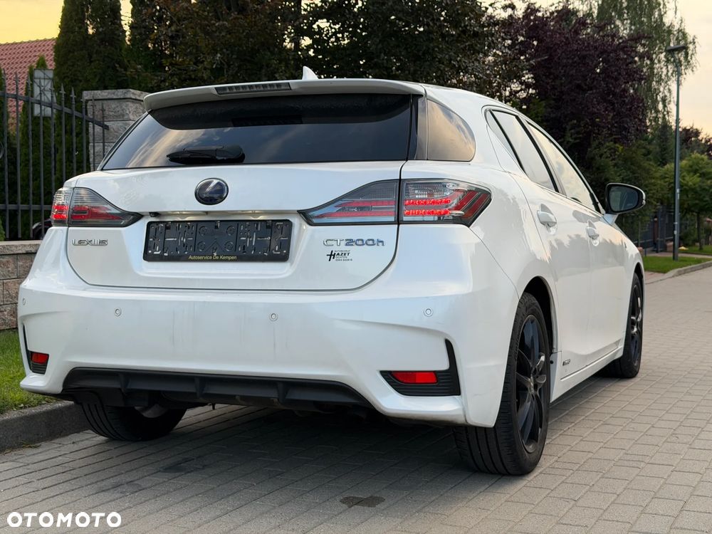 Lexus CT 200h Prestige - 3