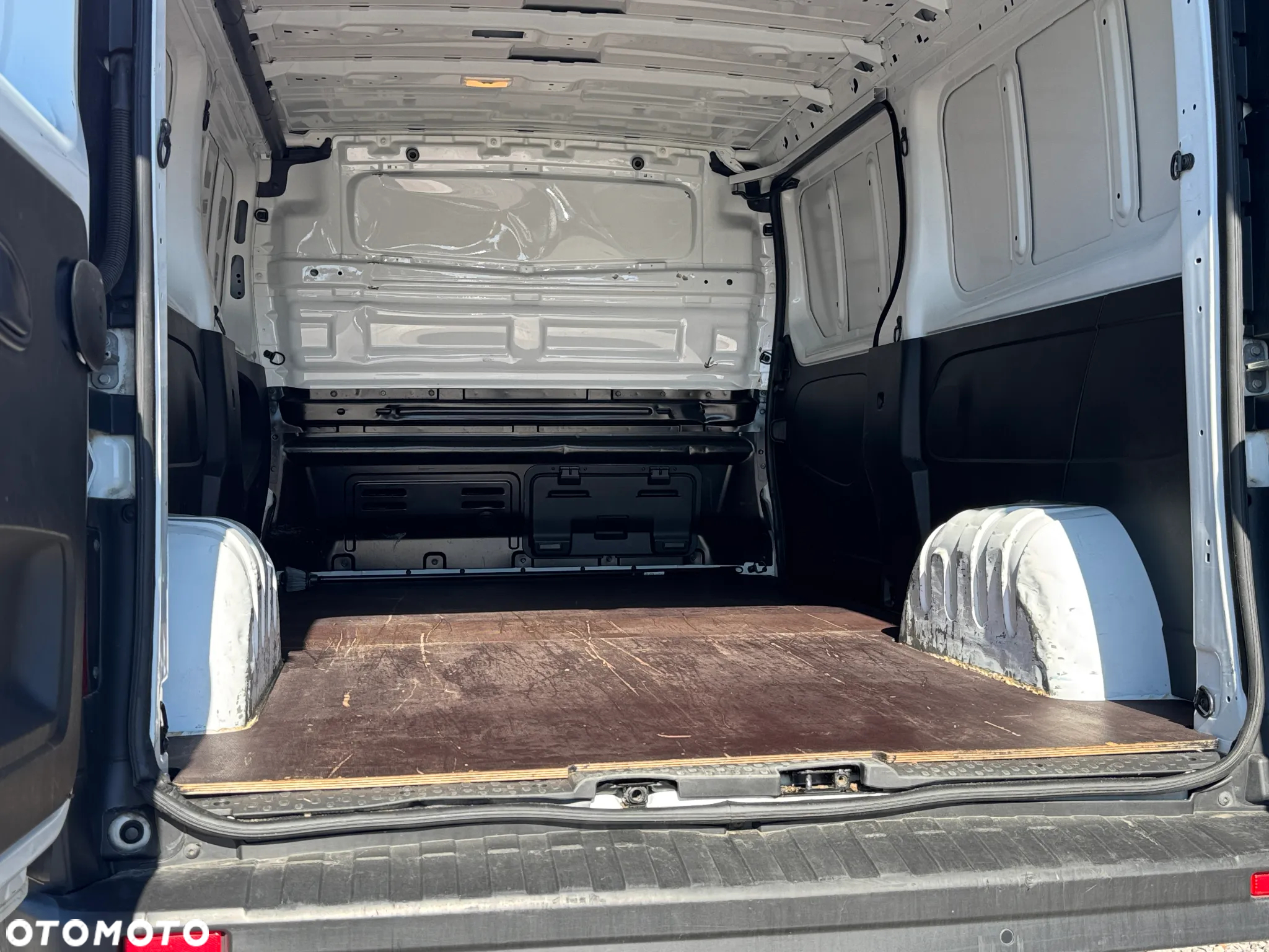 Renault Trafic - 23