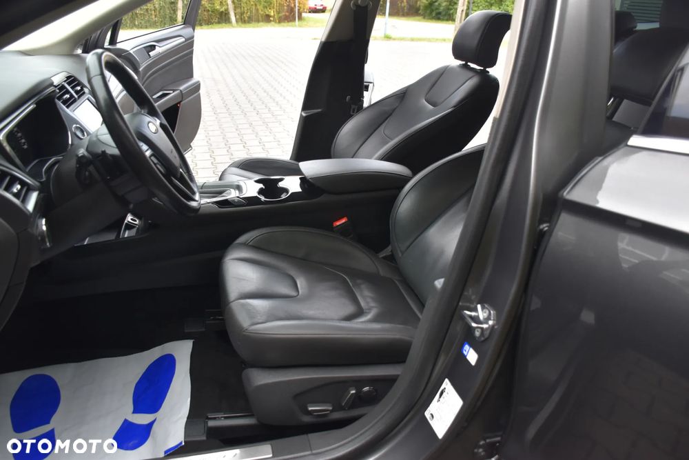 Ford Mondeo 2.0 TDCi Start-Stopp PowerShift-Aut Titanium - 12