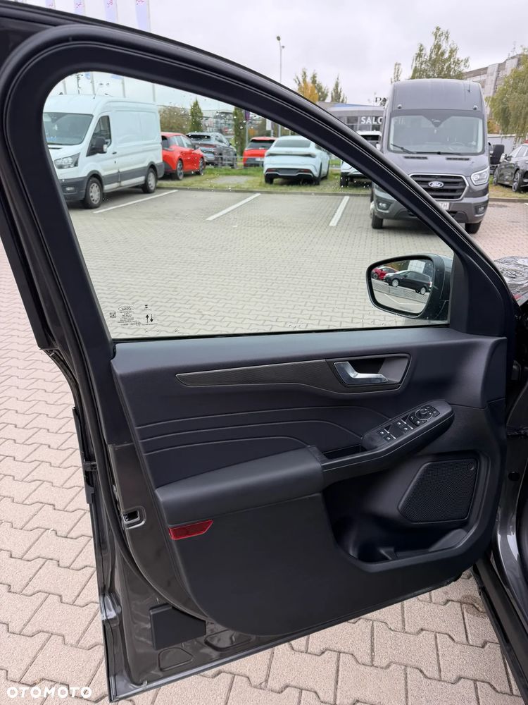 Ford Kuga 2.5 FHEV AWD Titanium eCVT - 26