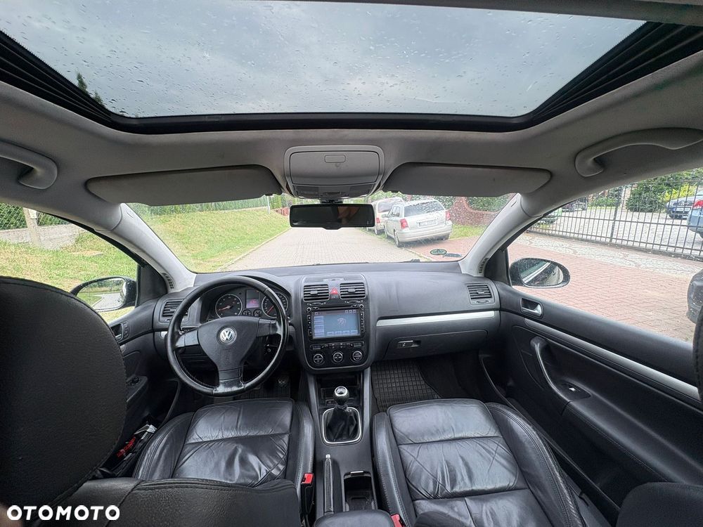 Volkswagen Golf 2.0 FSI Comfortline - 18