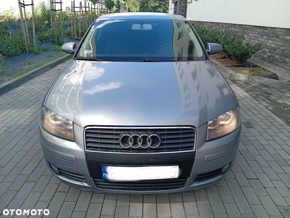 Audi A3 3-drzwiowe 2.0 FSI Ambiente - 4