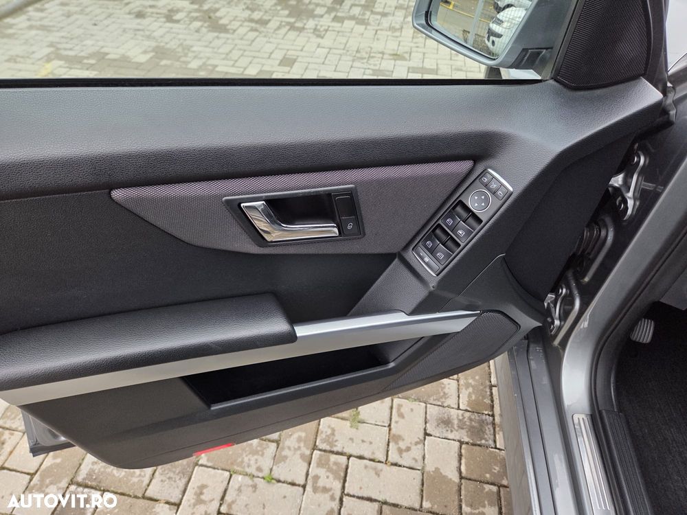 Mercedes-Benz GLK 220 CDI DPF 4Matic BlueEFFICIENCY 7G-TRONIC - 19
