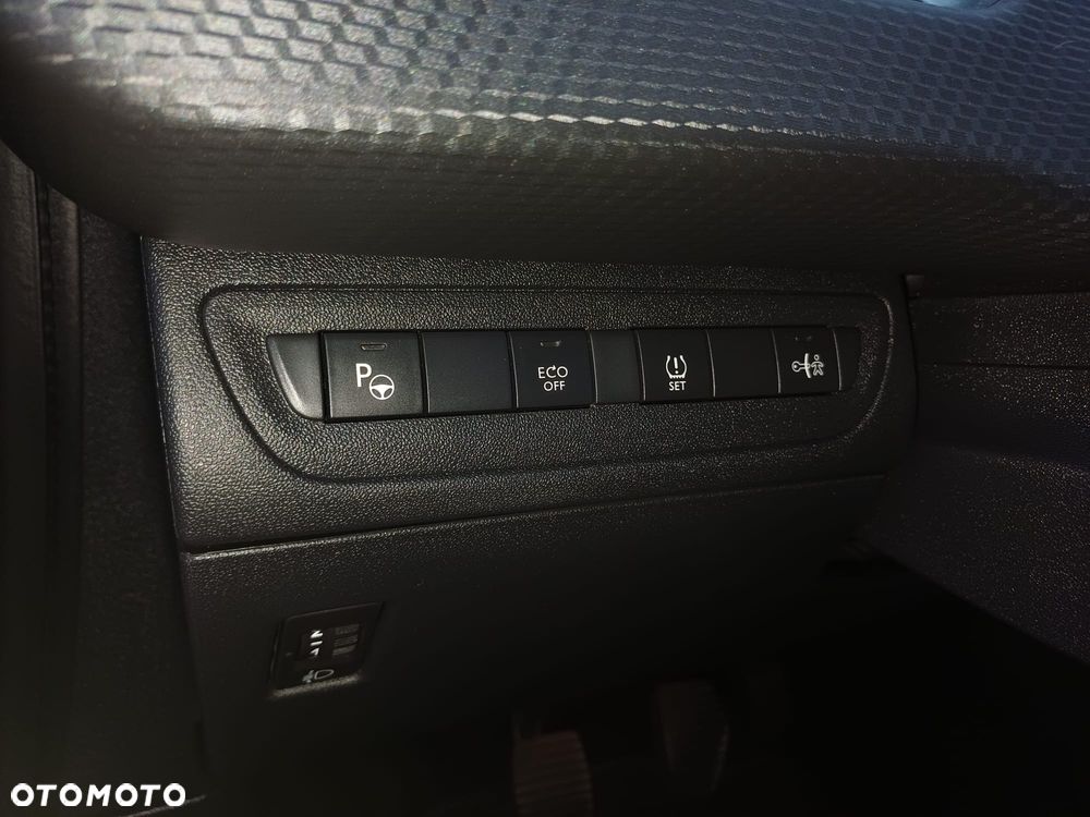 Peugeot 2008 e-HDi FAP 92 STOP & START Business-Line - 11