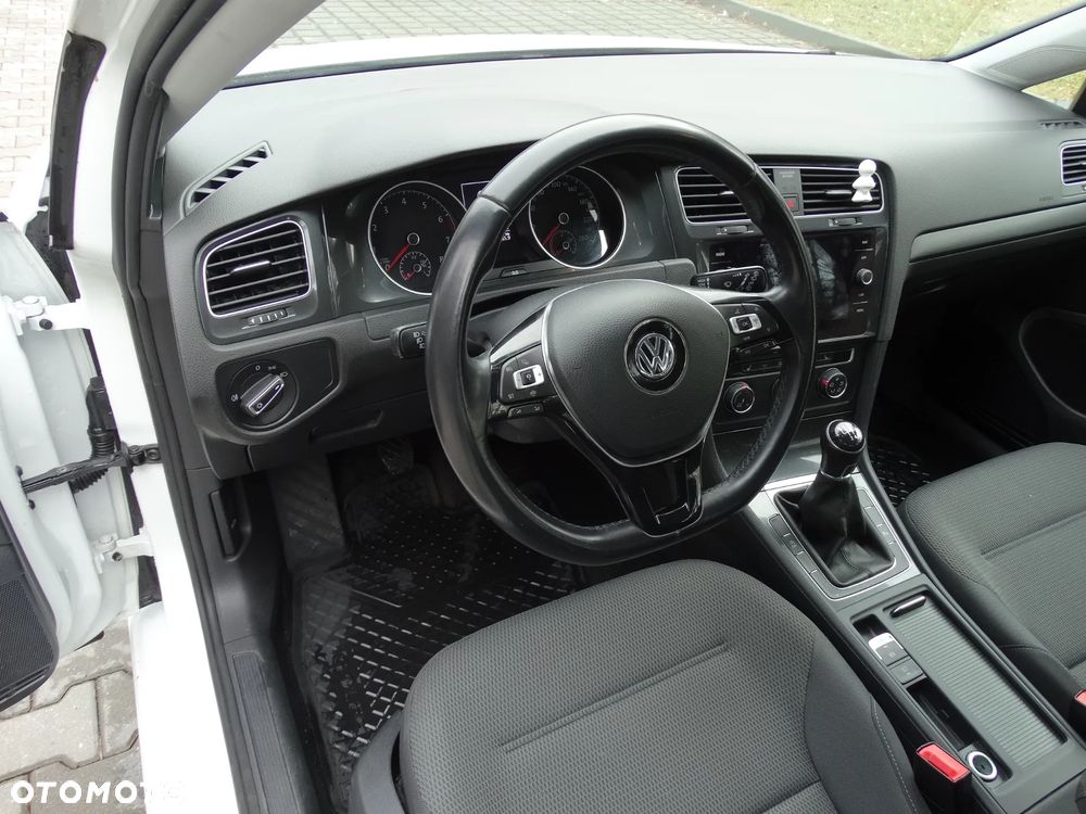Volkswagen Golf 1.5 TSI BlueMotion ACT Comfortline - 28