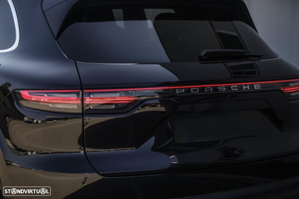 Porsche Cayenne E-Hybrid - 2