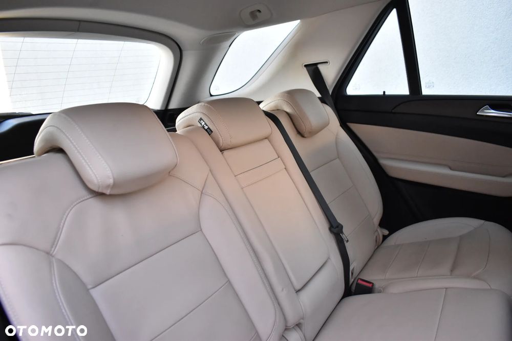 Mercedes-Benz GLE - 22