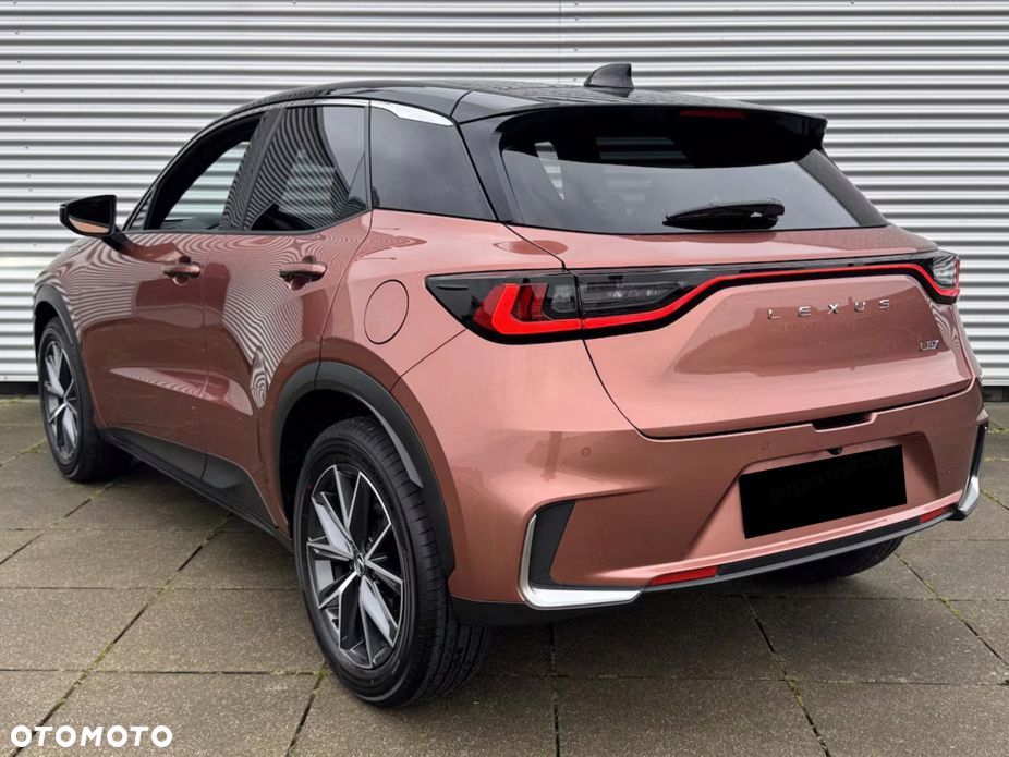 Lexus LBX 1.5 Hybrid Emotion - 2