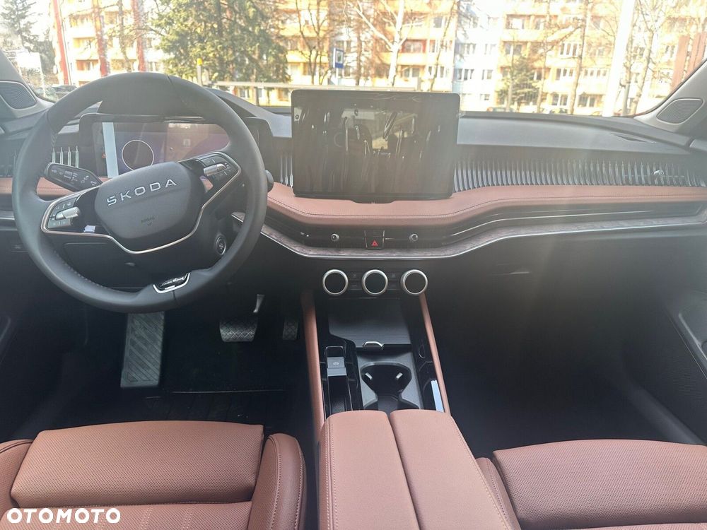 Skoda Superb 2.0 TDI SCR 4x4 L&K DSG - 11