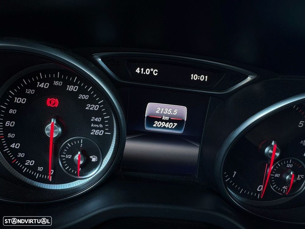 Mercedes-Benz CLA 200 d Shooting Brake Urban - 23
