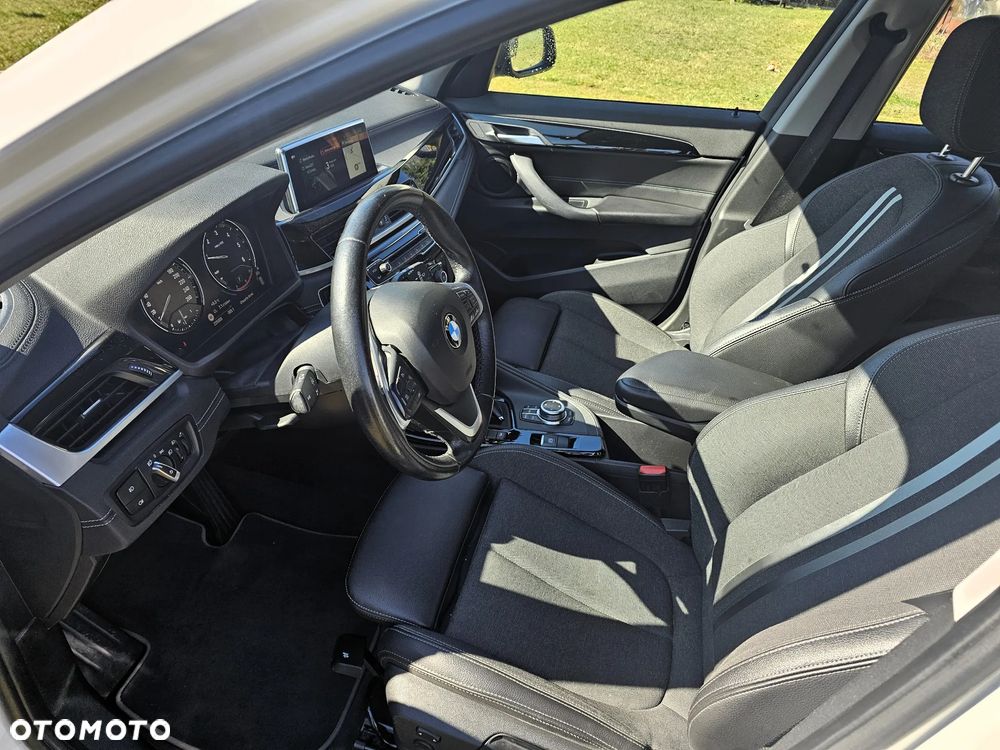 BMW X1 xDrive20d Sport Line - 13