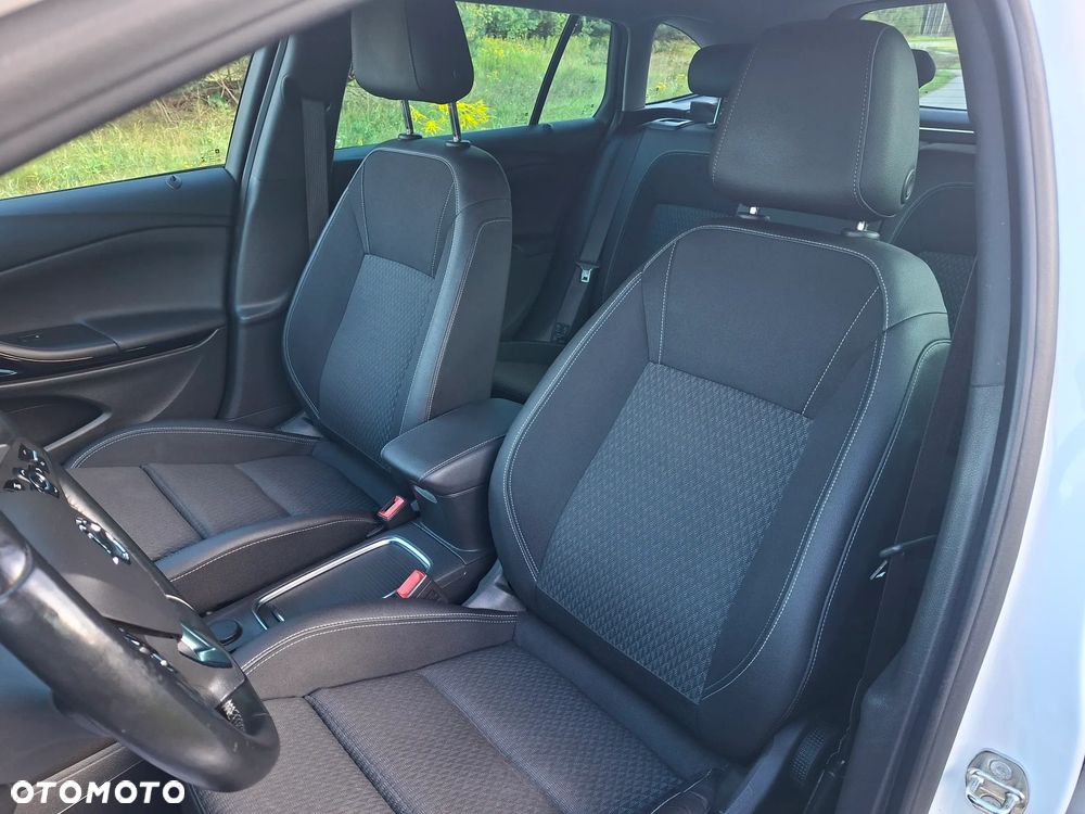 Opel Astra 1.4 Turbo Start/Stop Automatik Innovation - 33