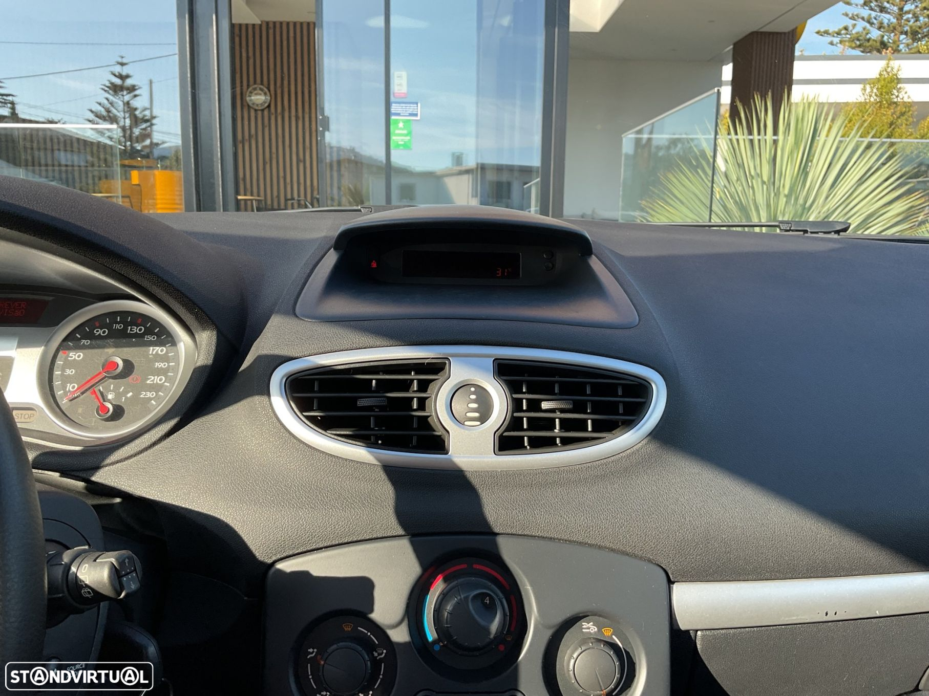 Renault Clio 1.5 dCi Confort - 27