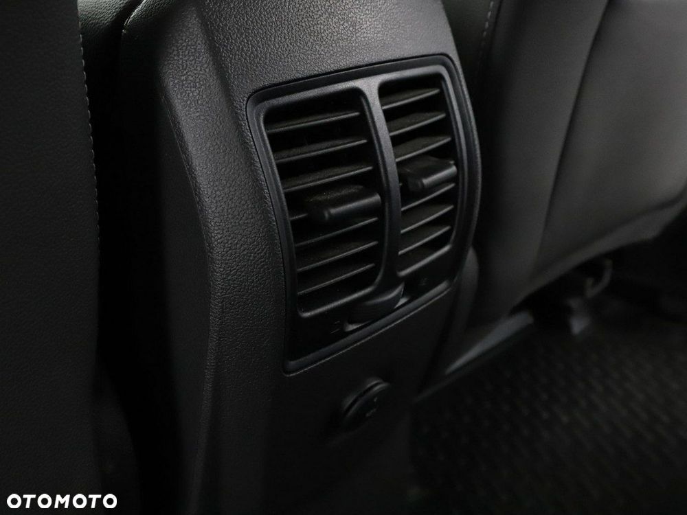 Ford Kuga 1.5 EcoBoost 2x4 Titanium - 33