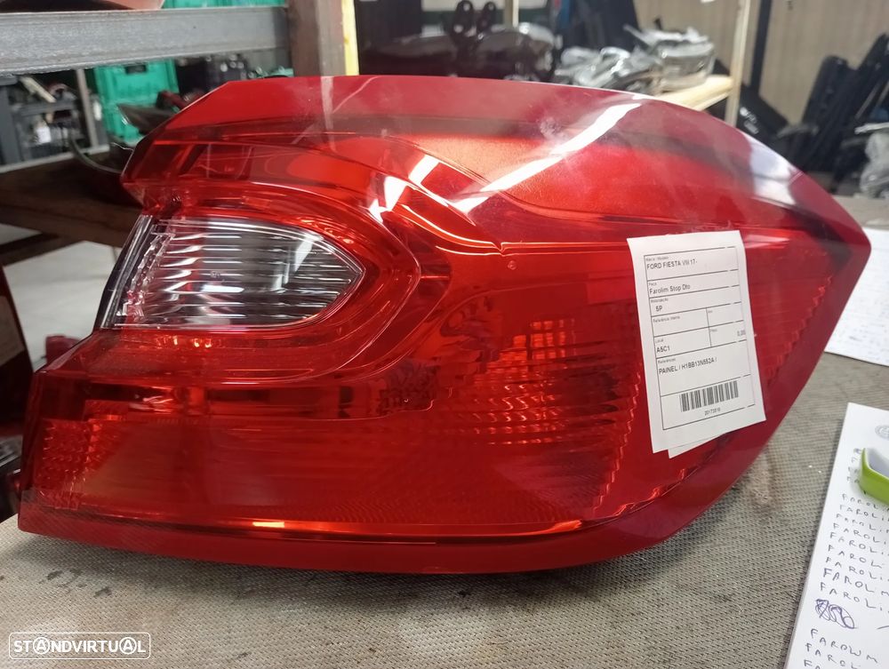 Farolim stop painel direito Ford Fiesta VIII 17 - / H1BB13N552A - 1