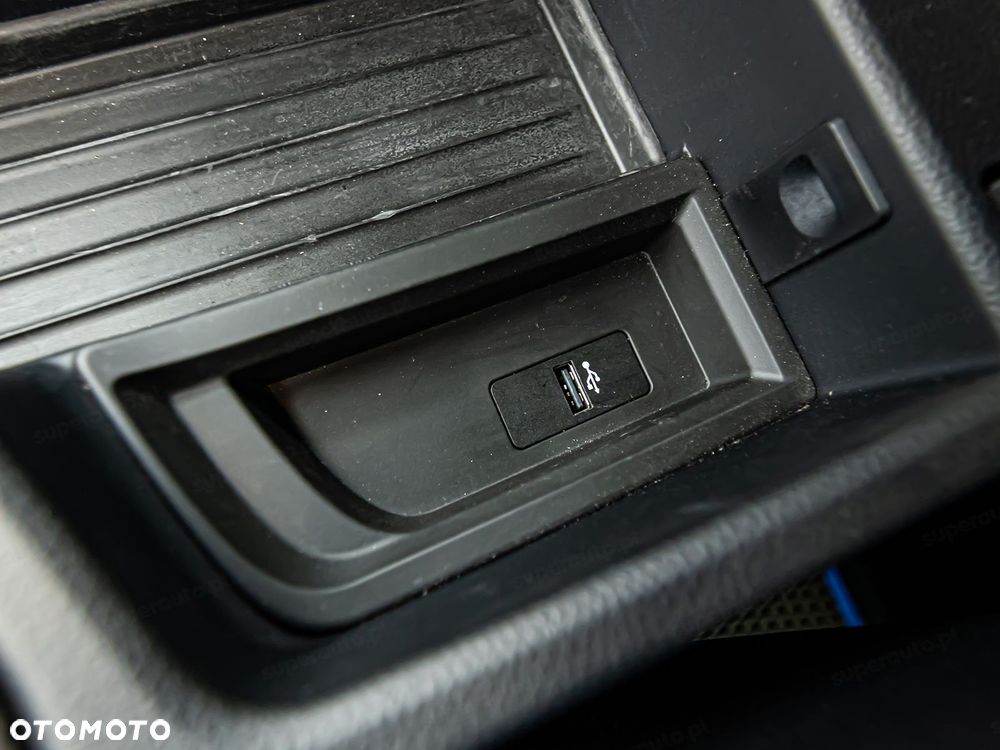 BMW Seria 3 320d M Sport - 24