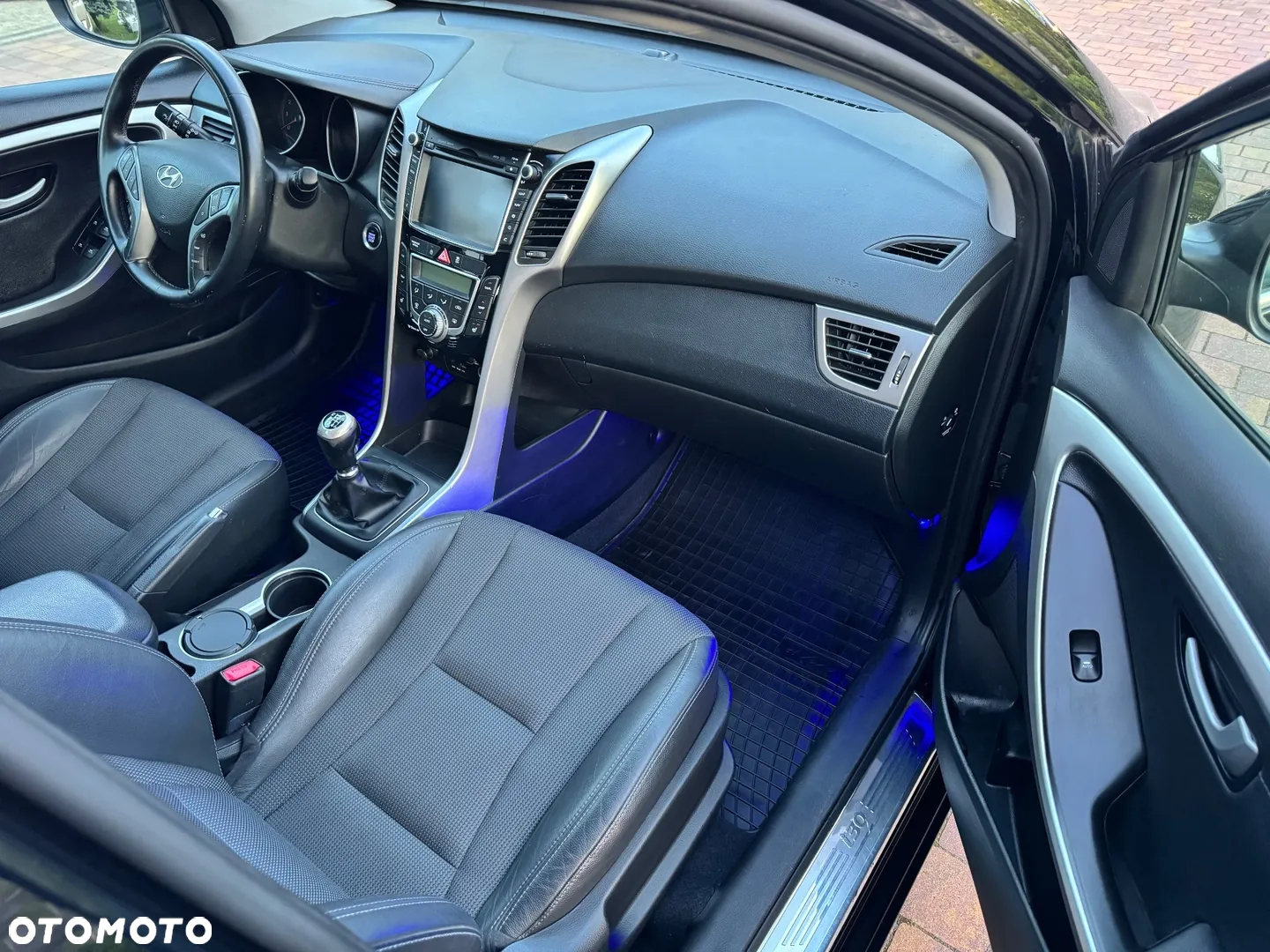 Hyundai i30 i30cw 1.6 Fifa World Cup Edition - 10
