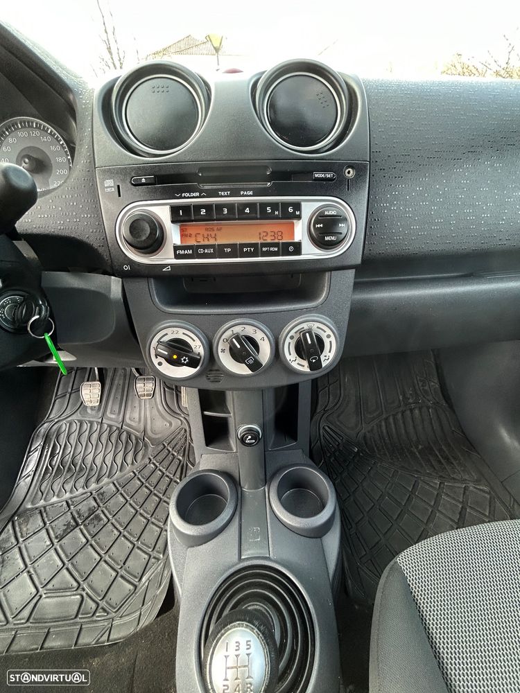 Mitsubishi Colt - 24