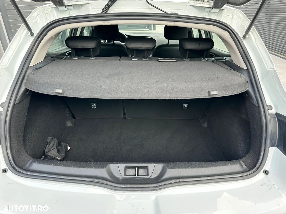 Renault Megane Blue dCi 116 Life - 12