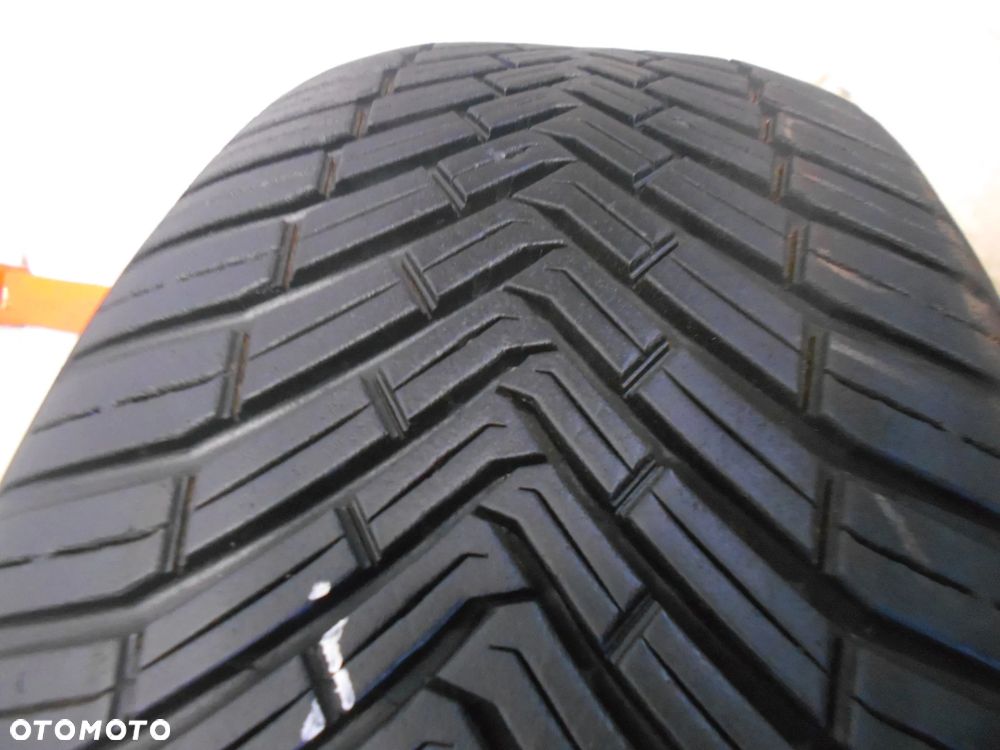 OPONA POJEDYNKA  215/50R19 CONTINENTAL ALLSEASON CONTACT SEAL DOT 0723 7.5MM - 2