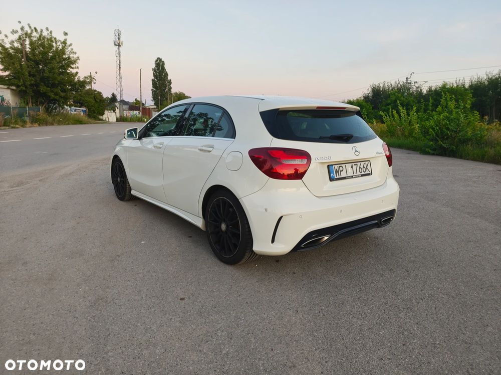 Mercedes-Benz Klasa A 220 4-Matic AMG Line - 4