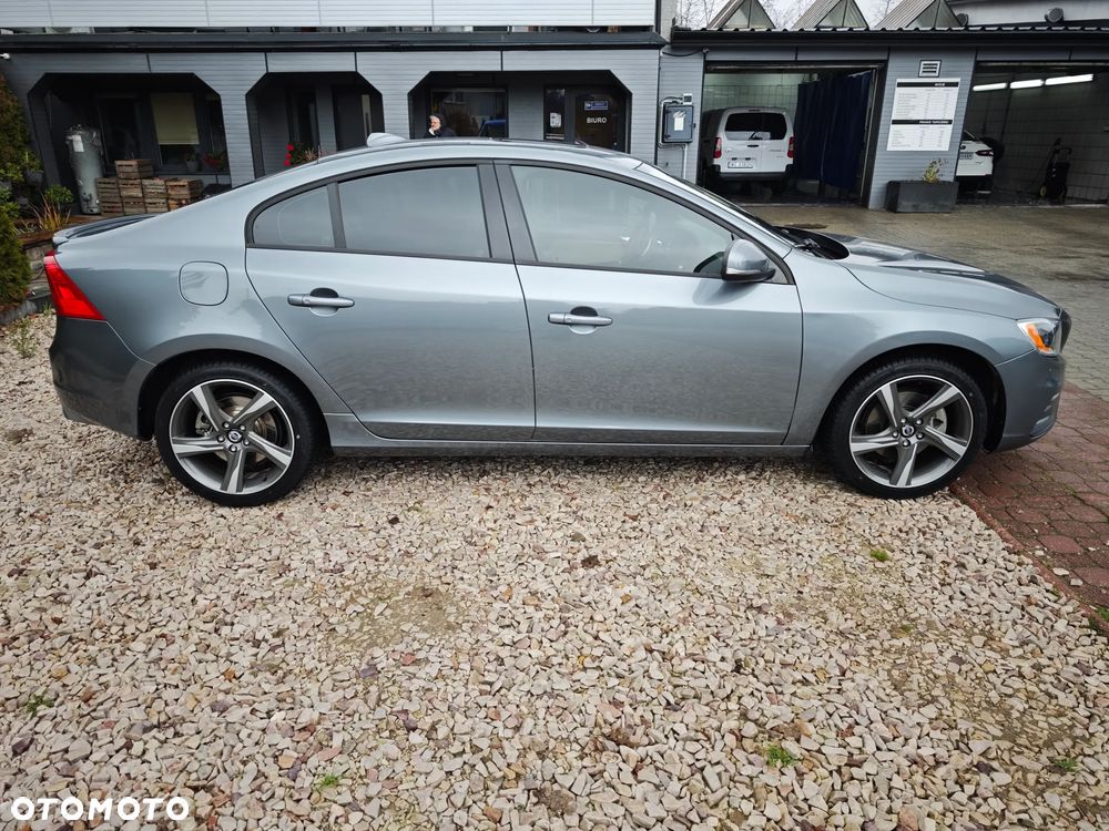 Volvo S60 T5 Drive-E Dynamic Edition (Momentum) - 4