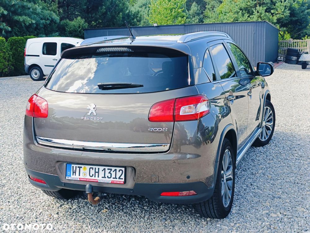 Peugeot 4008 - 8