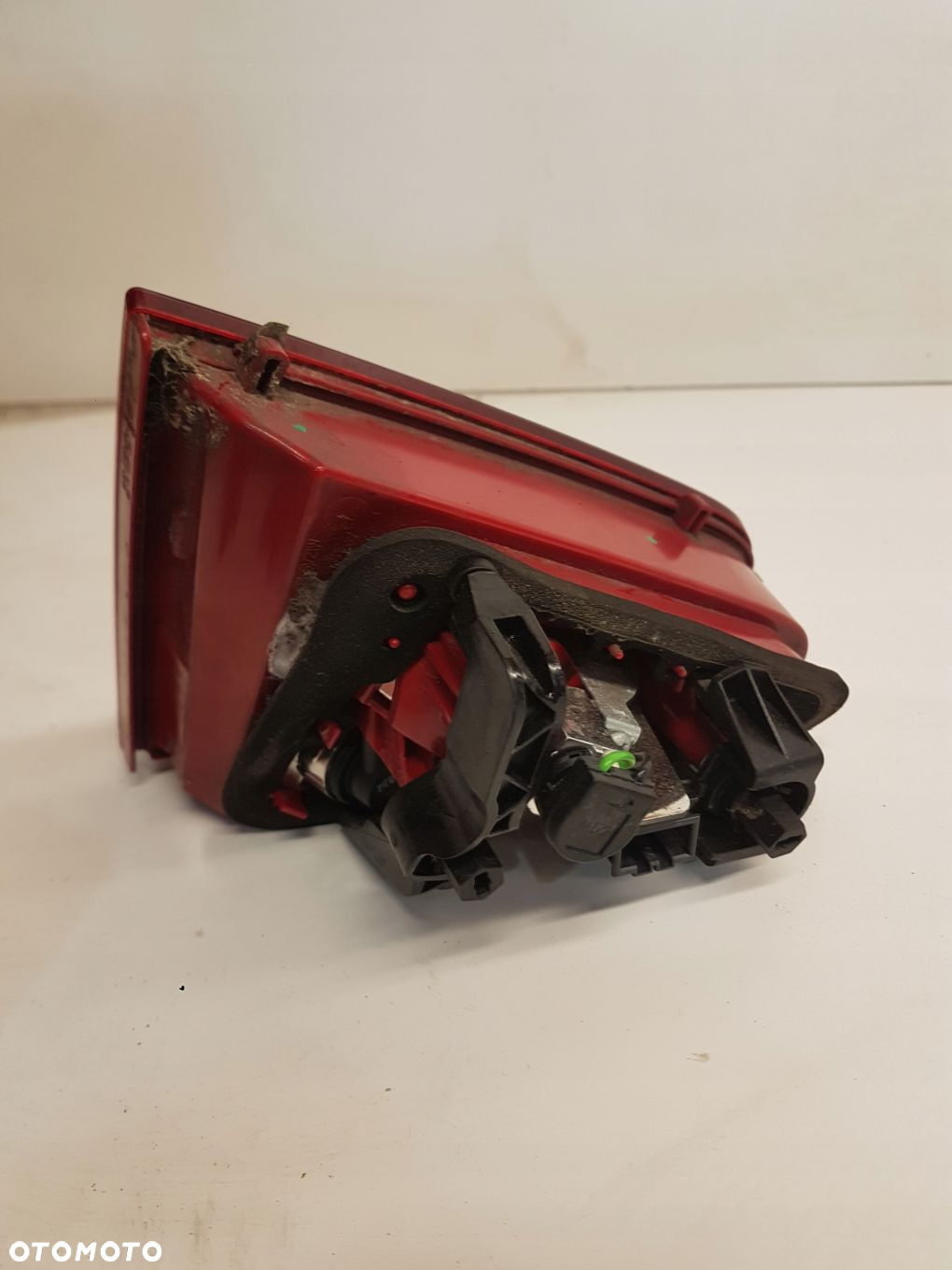 LAMPA PRAWY TYŁ Z KLAPY AUDI A5 COUPE 8T0945094A - 4