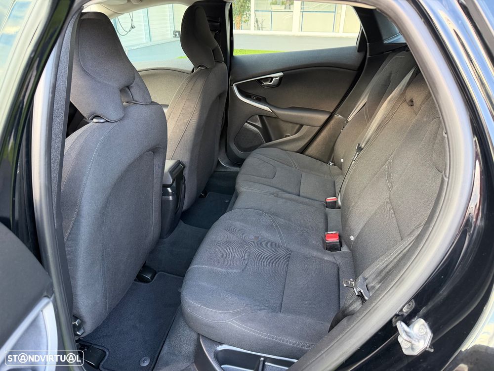 Volvo V40 2.0 D2 Momentum - 15