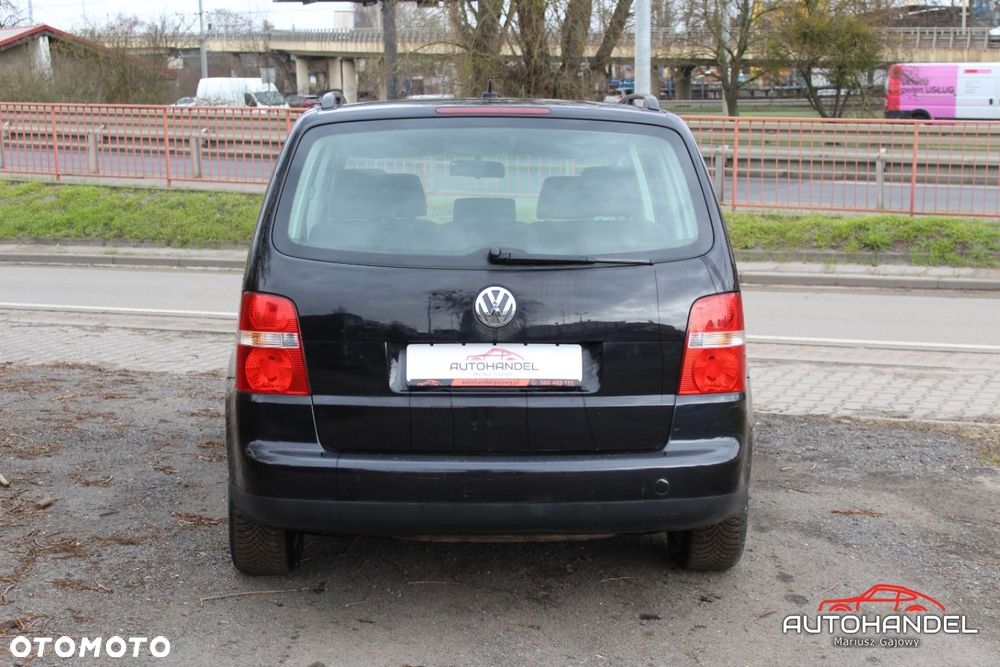 Volkswagen Touran - 5