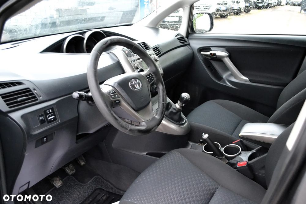 Toyota Verso 2.0 D-4D - 8