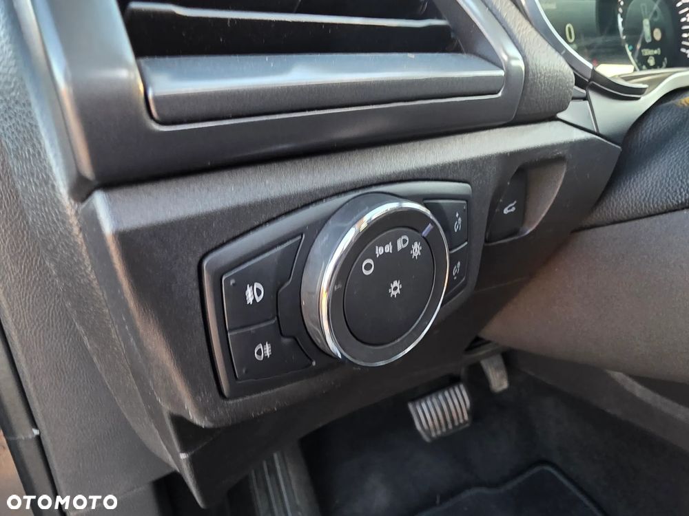 Ford Mondeo - 29
