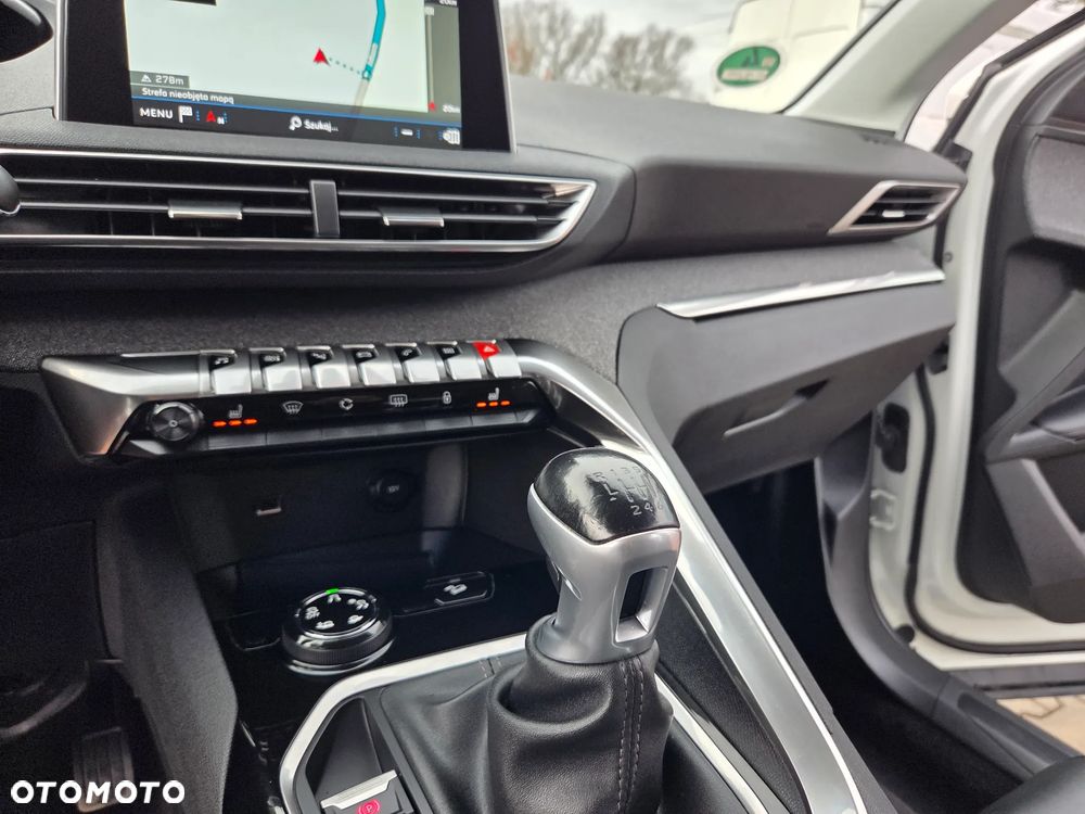 Peugeot 3008 1.5 BlueHDi Road Trip S&S - 23