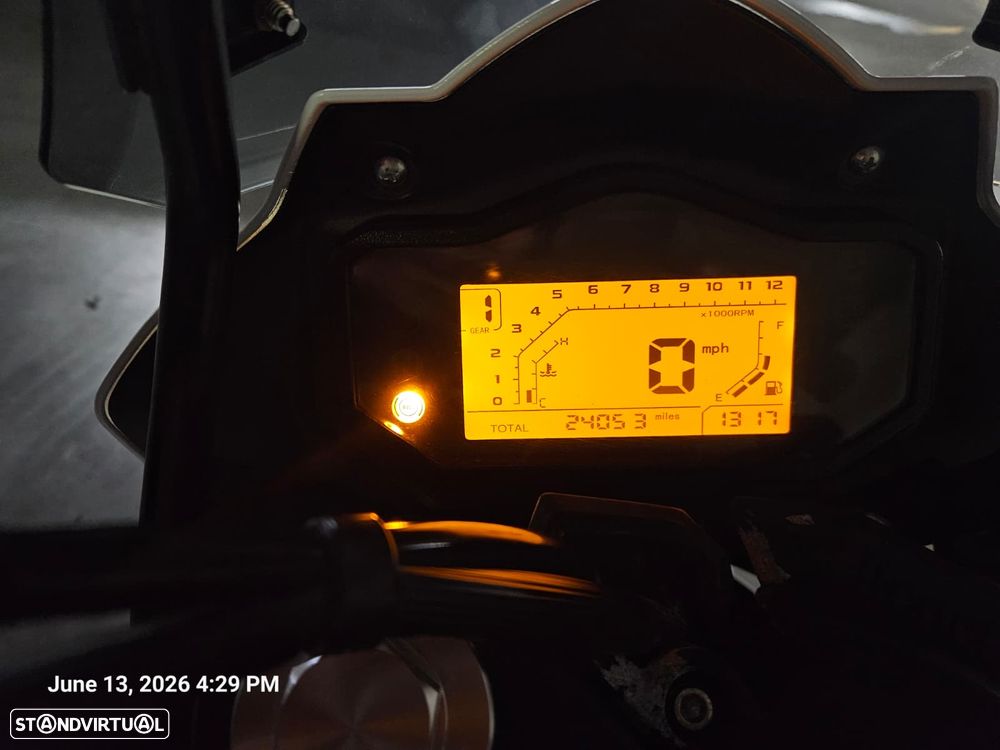 Benelli TRK 251 - 2