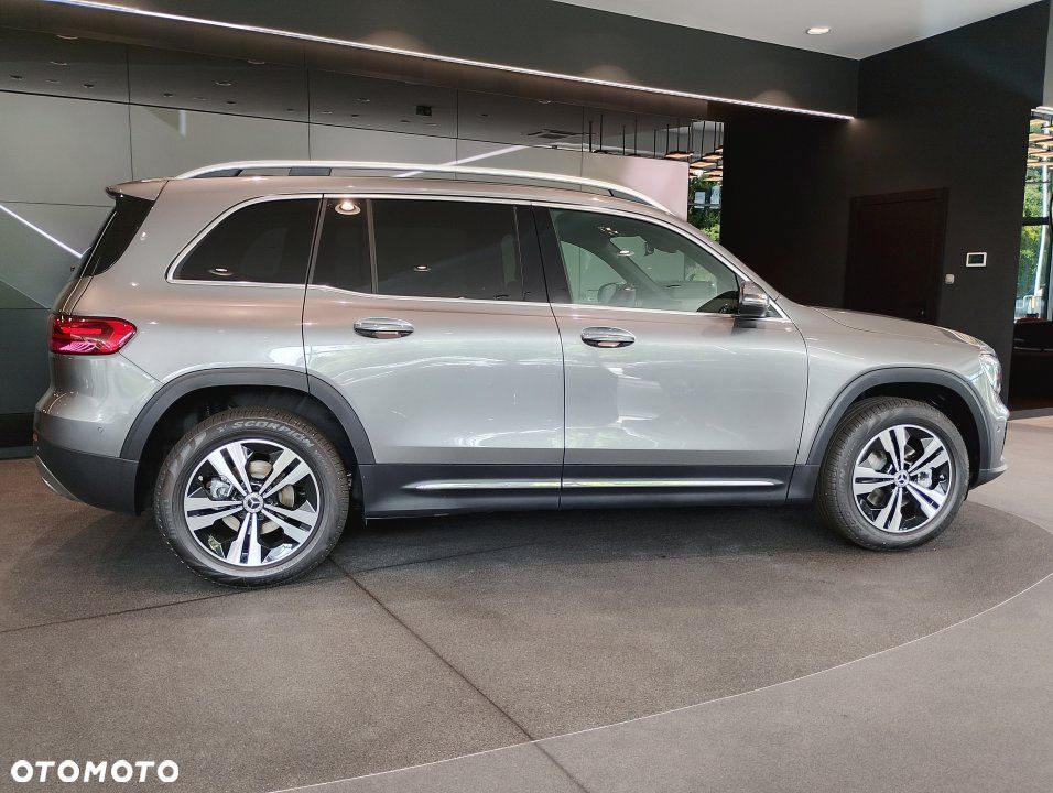 Mercedes-Benz GLB - 2