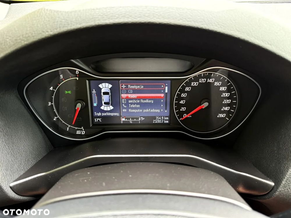 Ford Mondeo - 32