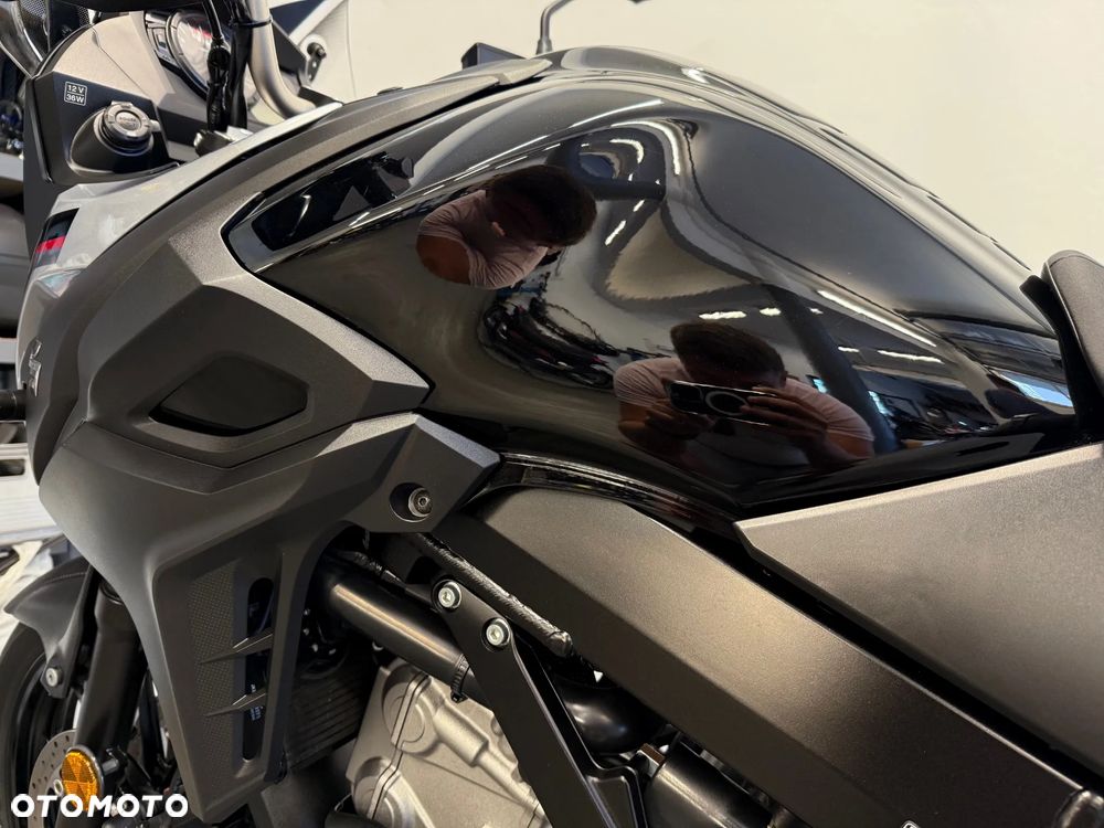 Suzuki V-STROM - 23