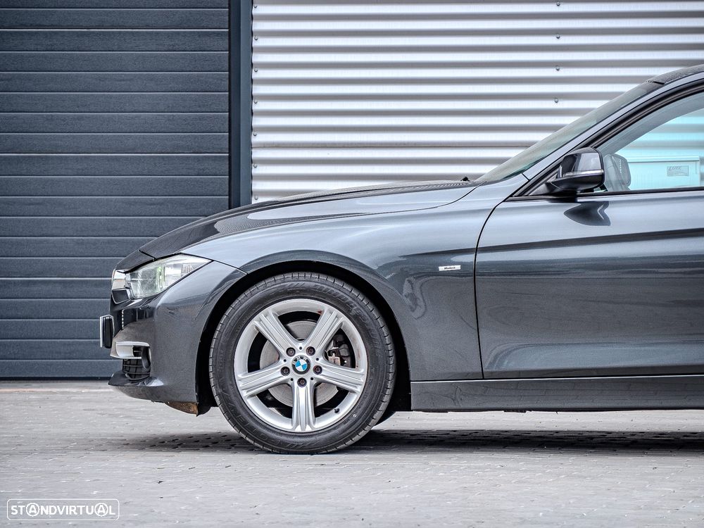BMW 320 d Auto Line Modern - 4