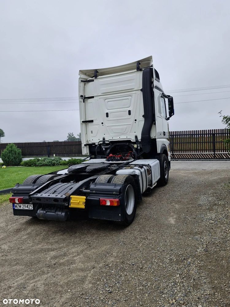 Mercedes-Benz ACTROS - 8